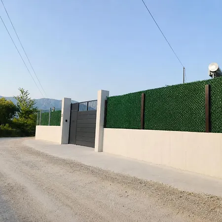 Peleus -suite 1 Tirana