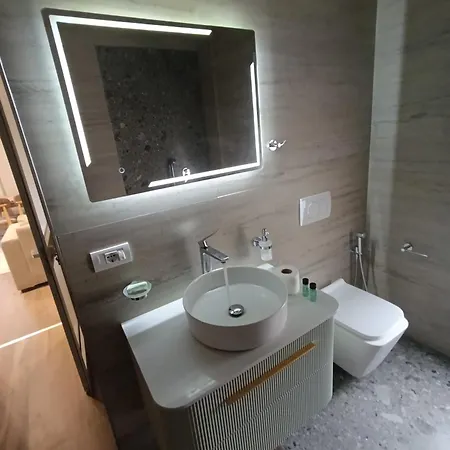 Peleus -suite 1 Apartahotel Tirana