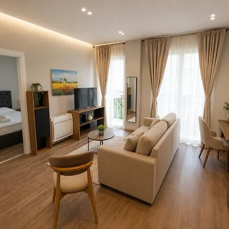 Apartahotel Peleus -suite 1 *