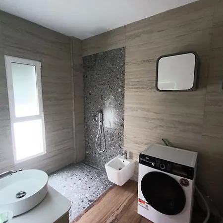 Apartahotel Peleus -suite 1 *